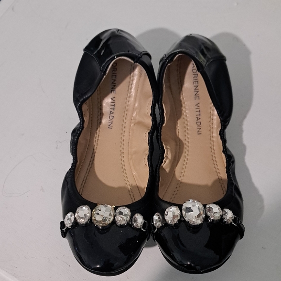 Adrienne Vittadini Chapa Black Ballet Flats - Picture 2 of 5